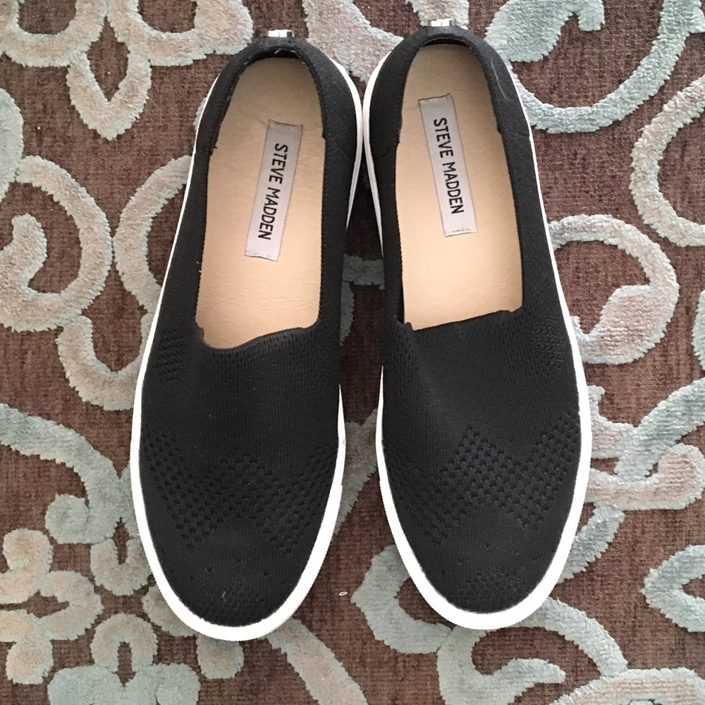 Steve Madden 9.5 mesh slip on